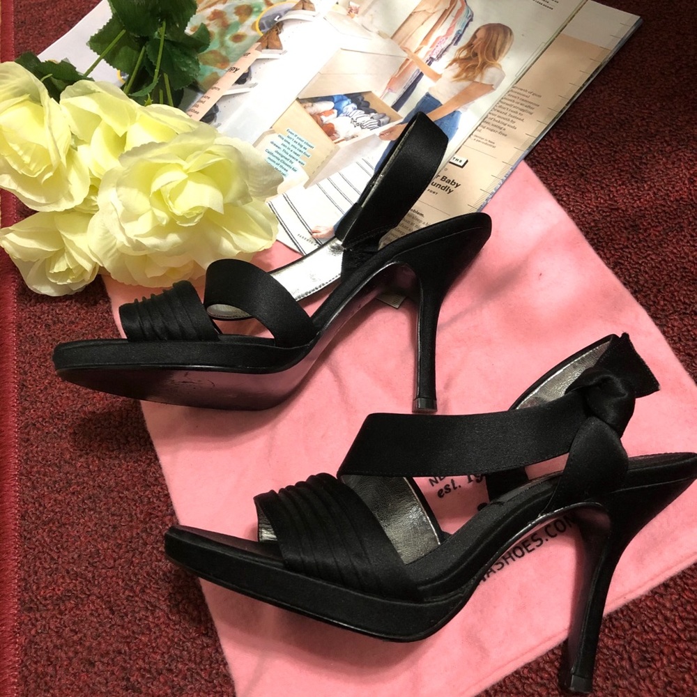 Heels - Picture 2 of 2